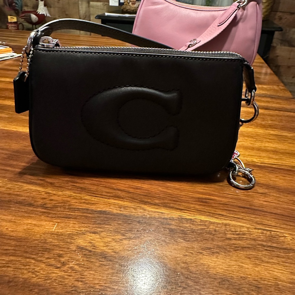 Coach Nolita 19